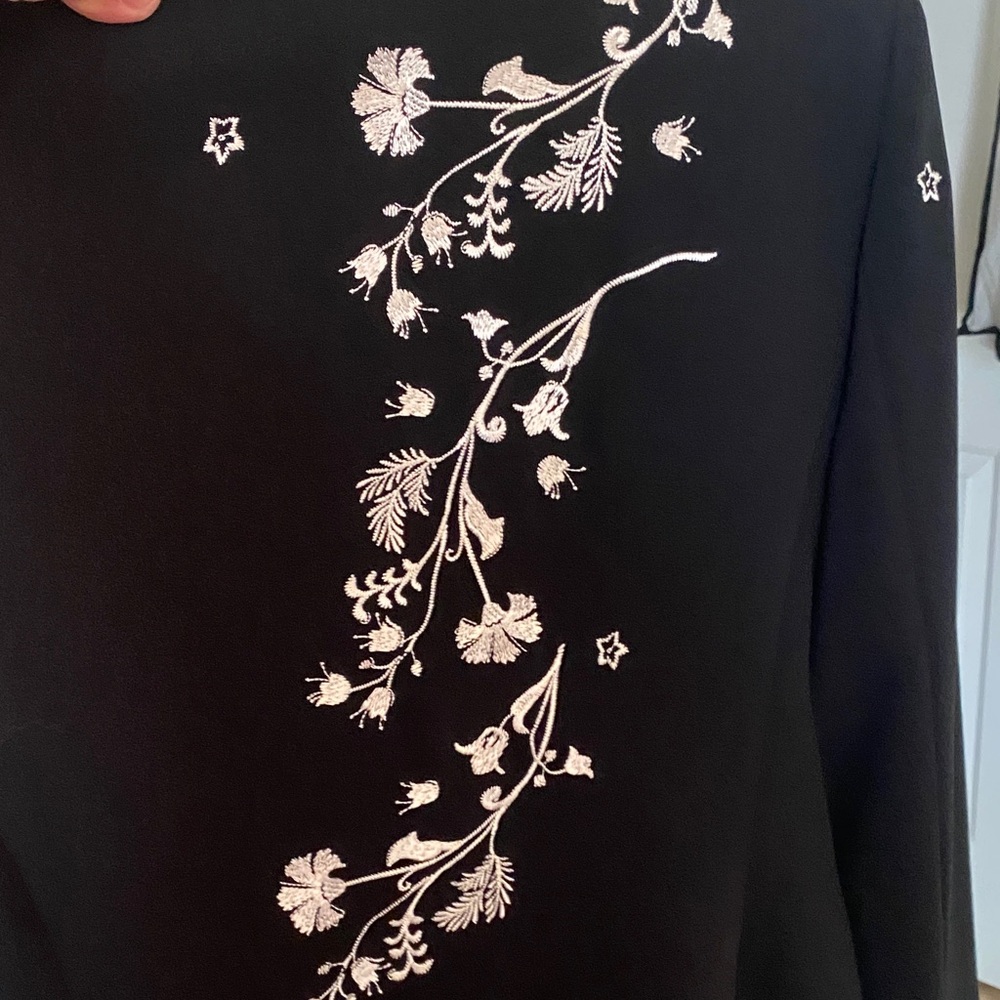 Cinq à Sept Black jacket with White Floral Embroidery